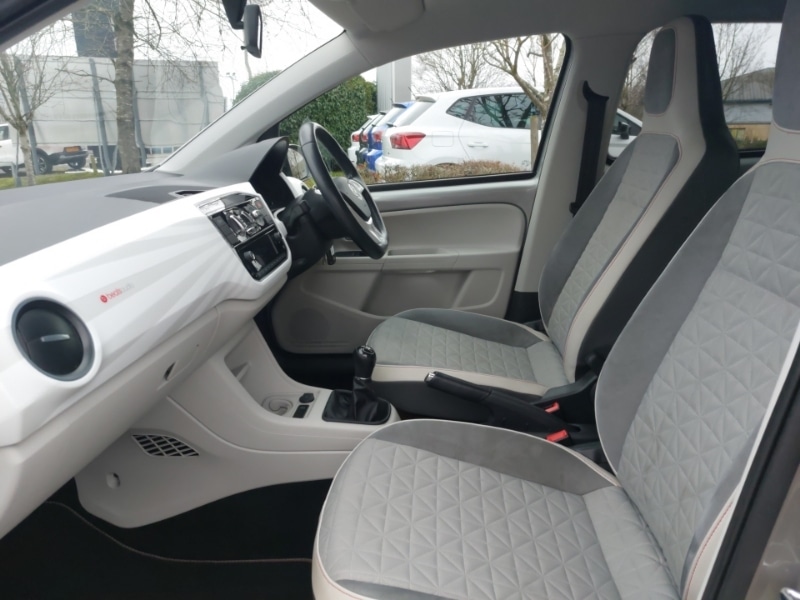 Used Volkswagen up! 2018 for sale - 77448903: Photo 5