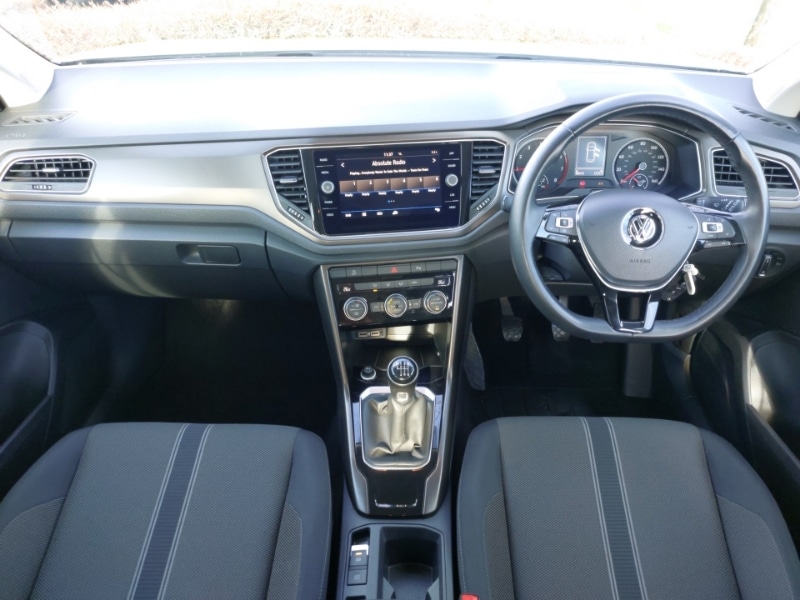 Used Volkswagen T-Roc 2018 for sale - 77569301: Photo 2