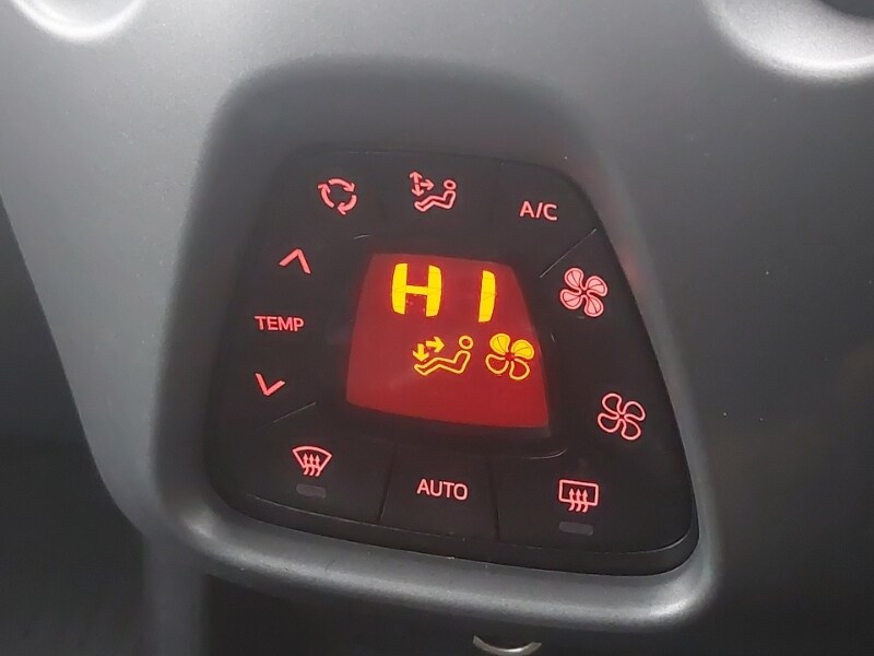 Used Toyota AYGO 2019 for sale - 77149981: Photo 18