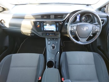 Used Toyota Auris 2018 for sale - 77475971: Photo