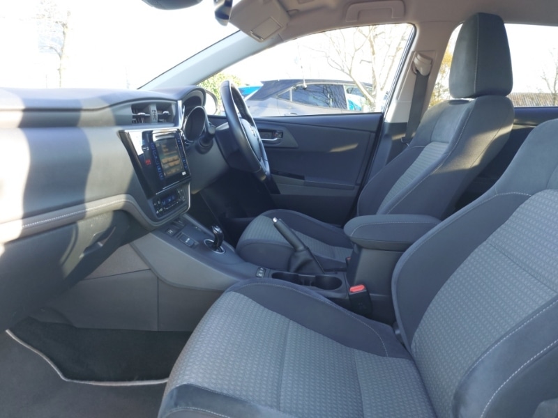 Used Toyota Auris 2018 for sale - 77475971: Photo 5