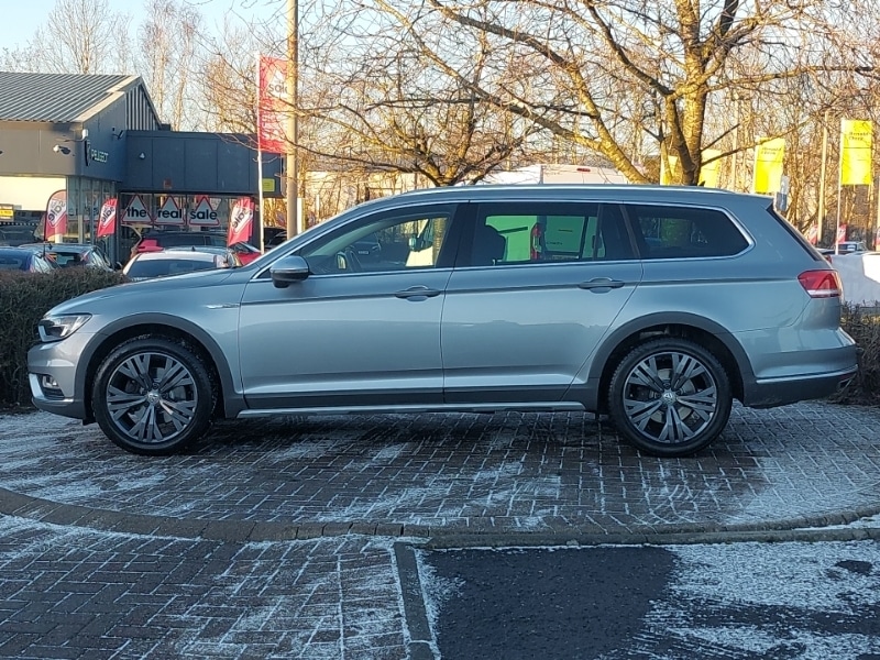 Used Volkswagen Passat 2017 for sale - 77105669: Photo 4