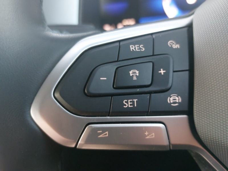 Used Volkswagen T-Roc 2022 for sale - 76408219: Photo 12