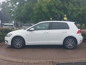 Used Volkswagen Golf 2017 for sale - 78872580: Photo
