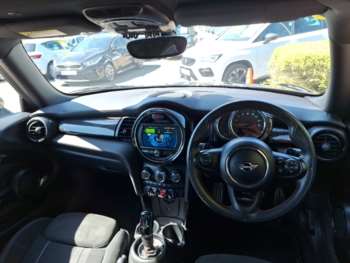 Used MINI Hatch 2019 for sale - 74725021: Photo