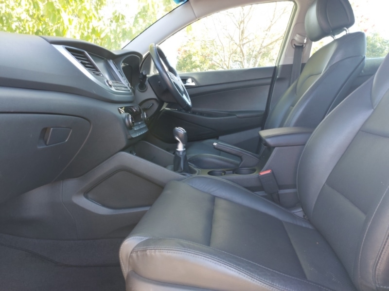 Used Hyundai TUCSON 2017 for sale - 76800277: Photo 5