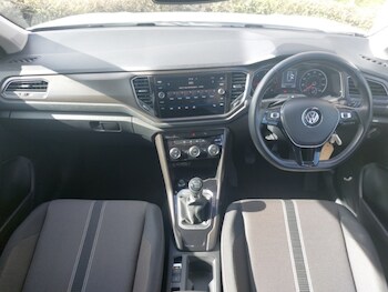 Used Volkswagen T-Roc 2019 for sale - 78298184: Photo