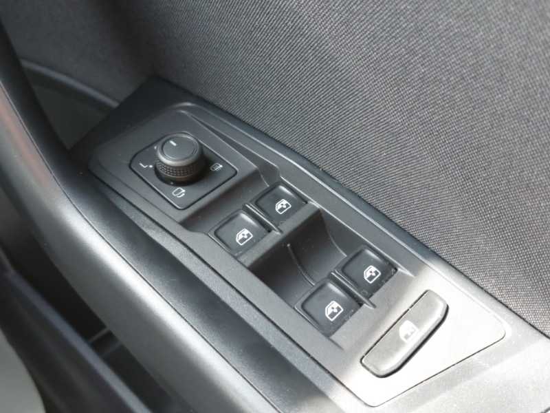 Used Volkswagen T-Roc 2023 for sale - 77974932: Photo 16