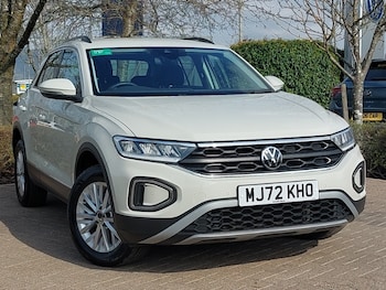 Used Volkswagen T-Roc 2023 for sale - 77974932: Photo
