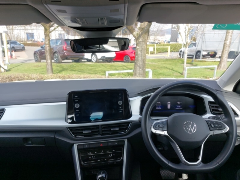 Used Volkswagen T-Roc 2023 for sale - 77974932: Photo 2