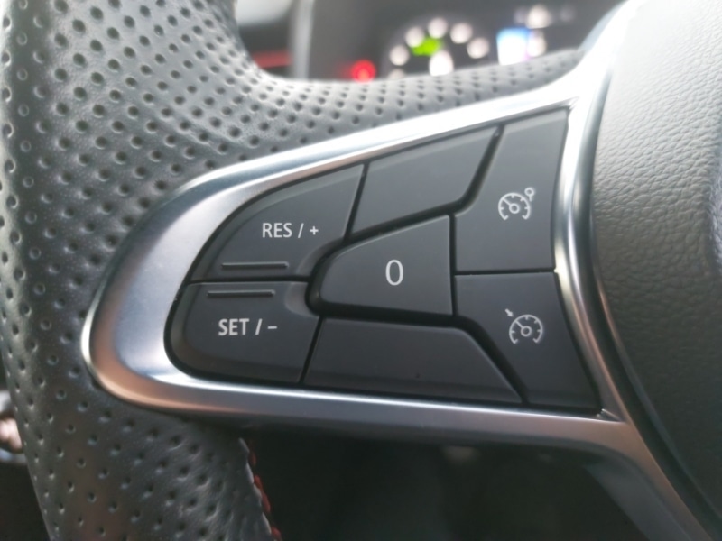 Used Renault Clio 2023 for sale - 76834488: Photo 12