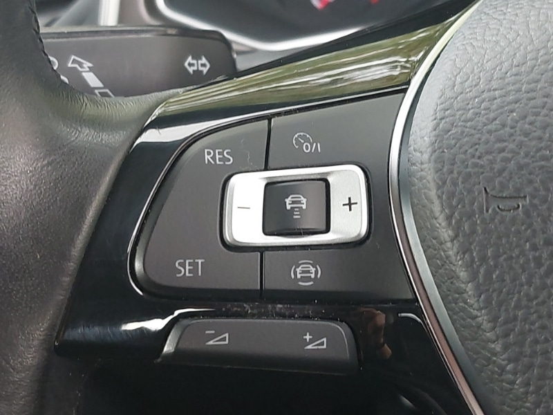 Used Volkswagen T-Roc 2019 for sale - 76121143: Photo 12