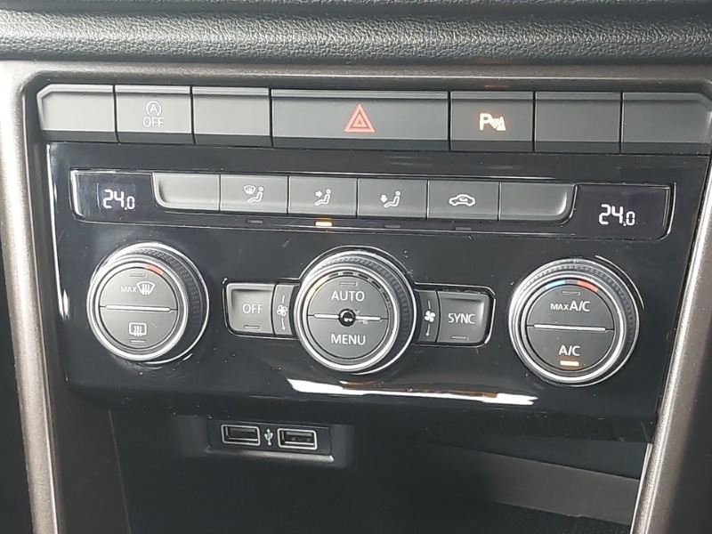 Used Volkswagen T-Roc 2019 for sale - 76121143: Photo 18