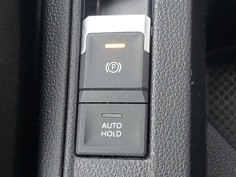 Used Volkswagen T-Roc 2019 for sale - 76121143: Photo 19