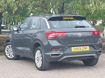 Used Volkswagen T-Roc 2019 for sale - 76121143: Photo 3