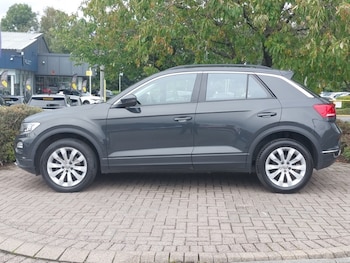 Used Volkswagen T-Roc 2019 for sale - 76121143: Photo 4