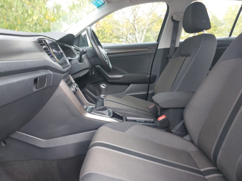 Used Volkswagen T-Roc 2019 for sale - 76121143: Photo 5