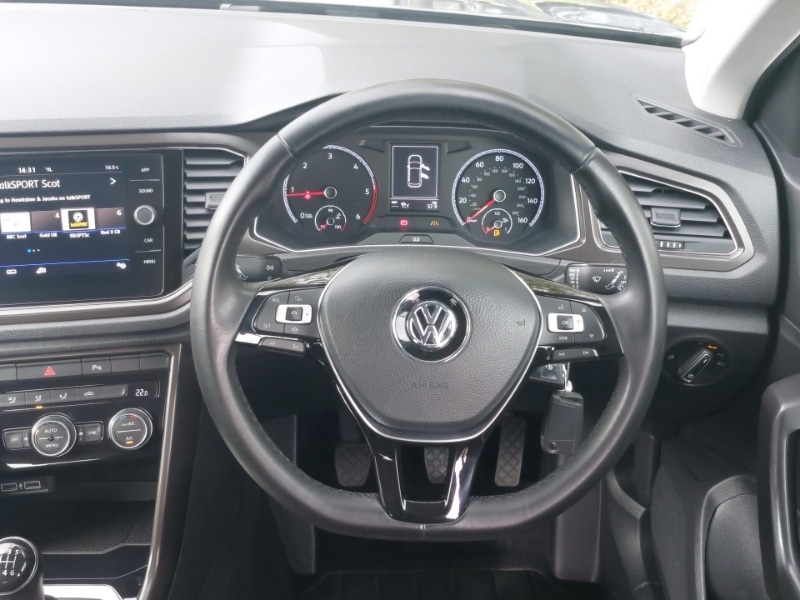 Used Volkswagen T-Roc 2019 for sale - 76121143: Photo 7