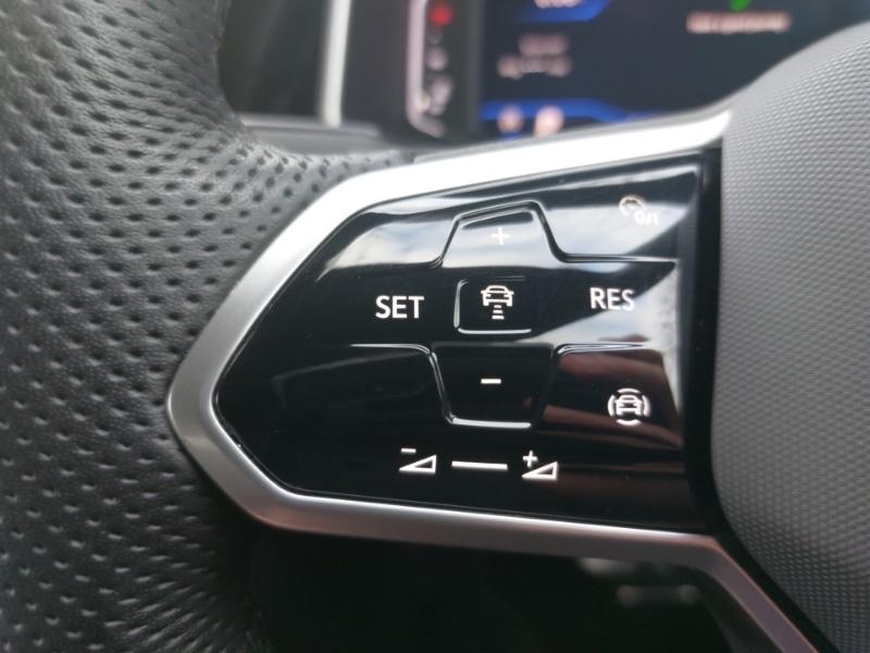 Used Volkswagen T-Roc 2023 for sale - 76507159: Photo 12