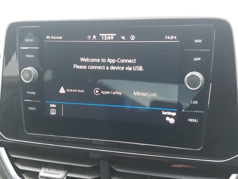 Used Volkswagen T-Roc 2023 for sale - 76507159: Photo 17