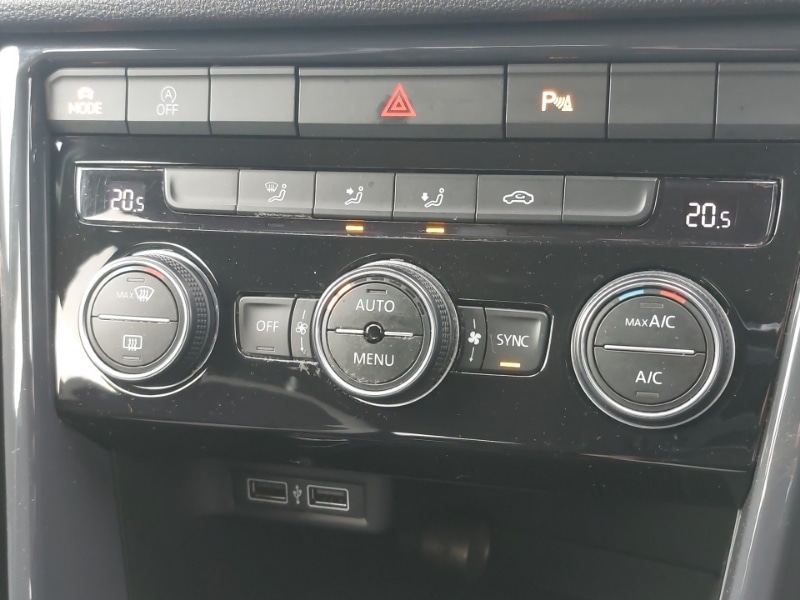 Used Volkswagen T-Roc 2019 for sale - 77652082: Photo 18