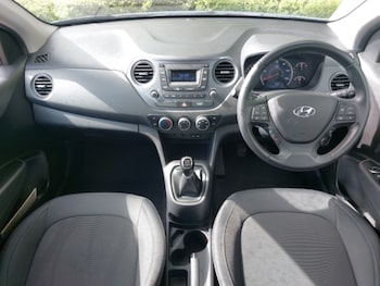 Used Hyundai i10 2018 for sale - 78791326: Photo