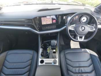Used Volkswagen Touareg 2019 for sale - 74809386: Photo
