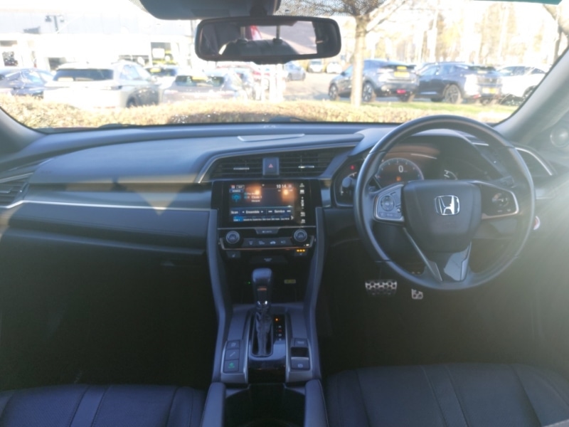 Used Honda Civic 2019 for sale - 76589291: Photo 2