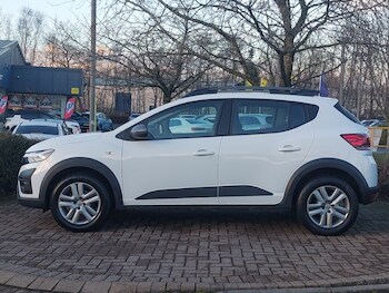 Used Dacia Sandero Stepway 2023 for sale - 77214162: Photo