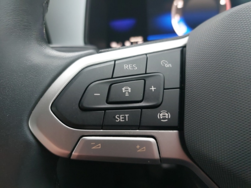 Used Volkswagen T-Roc 2022 for sale - 76721922: Photo 12