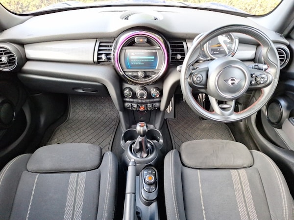Used MINI Hatch 2020 for sale - 76311533: Photo 2
