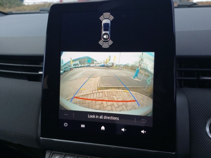 Used Renault Clio 2024 for sale - 77874359: Photo 11