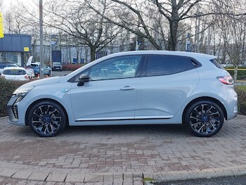 Used Renault Clio 2024 for sale - 77874359: Photo