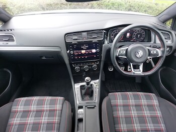 Used Volkswagen Golf 2018 for sale - 78381073: Photo