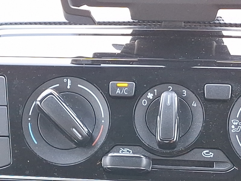 Used Volkswagen up! 2022 for sale - 76663944: Photo 12