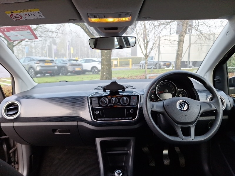 Used Volkswagen up! 2022 for sale - 76663944: Photo 2