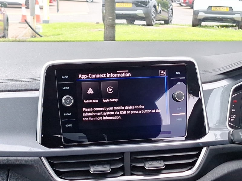 Used Volkswagen T-Roc 2024 for sale - 76619066: Photo 10