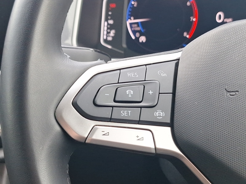 Used Volkswagen T-Roc 2024 for sale - 76619066: Photo 16