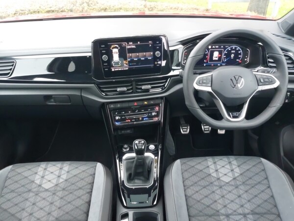Used Volkswagen T-Roc 2025 for sale - 76289637: Photo 2