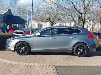 Used Volvo V40 2019 for sale - 77837658: Photo