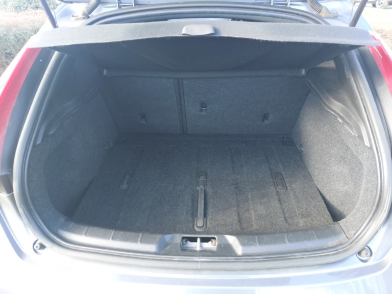 Used Volvo V40 2019 for sale - 77837658: Photo 8