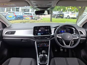 Used Volkswagen T-Roc 2023 for sale - 79776968: Photo