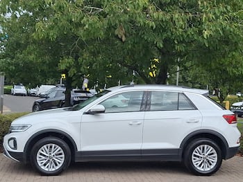 Used Volkswagen T-Roc 2023 for sale - 79776968: Photo
