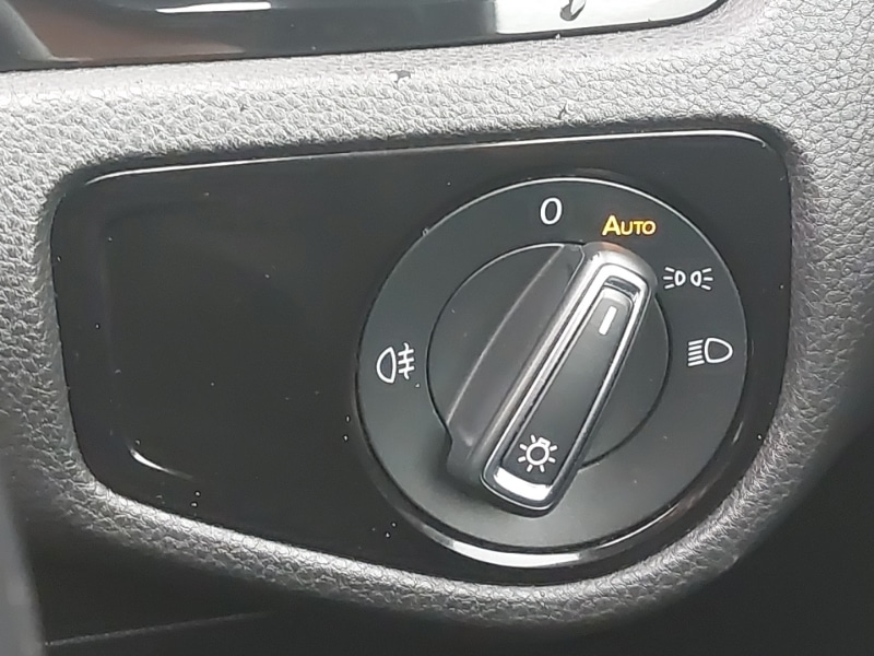 Used Volkswagen Golf 2019 for sale - 77518508: Photo 11