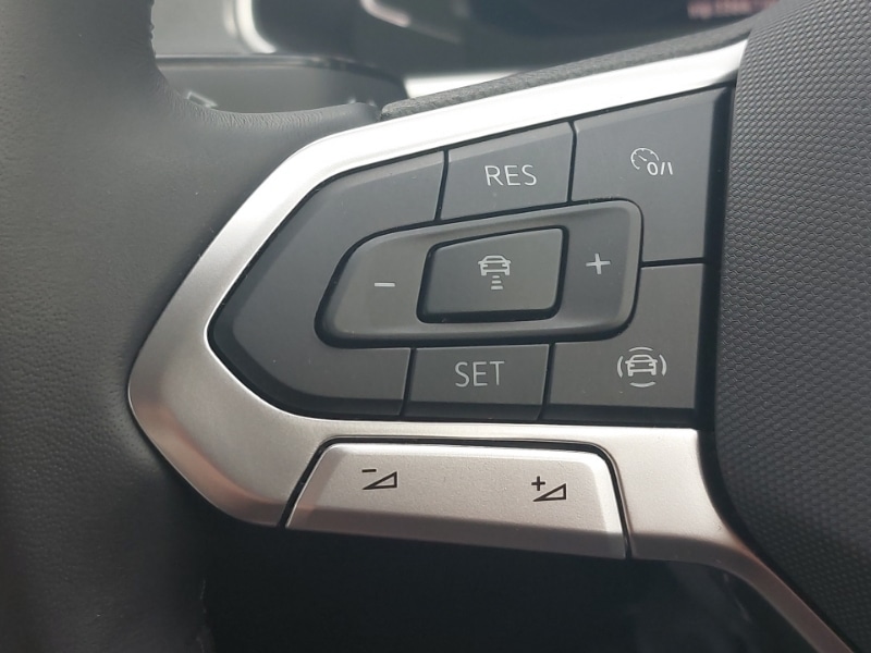 Used Volkswagen T-Roc 2023 for sale - 76507078: Photo 12