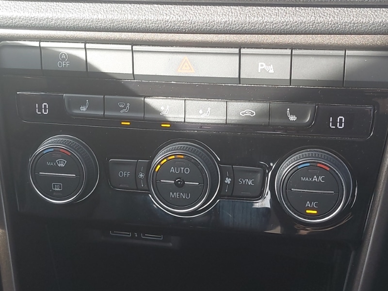 Used Volkswagen T-Roc 2019 for sale - 76225909: Photo 18