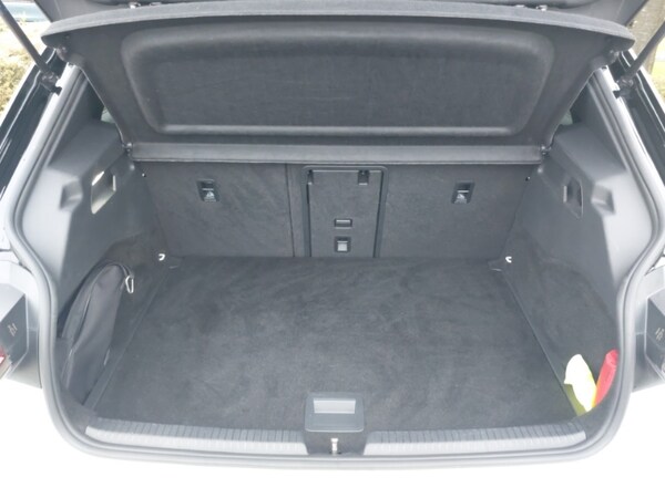 Used Volkswagen ID.3 2021 for sale - 76188157: Photo 8