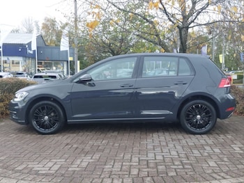 Used Volkswagen Golf 2019 for sale - 76427502: Photo
