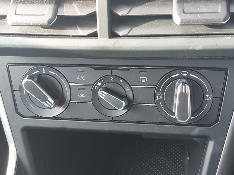 Used Volkswagen Polo 2024 for sale - 76408231: Photo 18