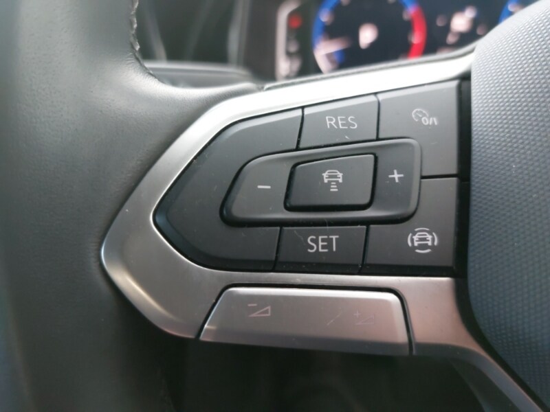 Used Volkswagen T-Roc 2023 for sale - 76860745: Photo 12